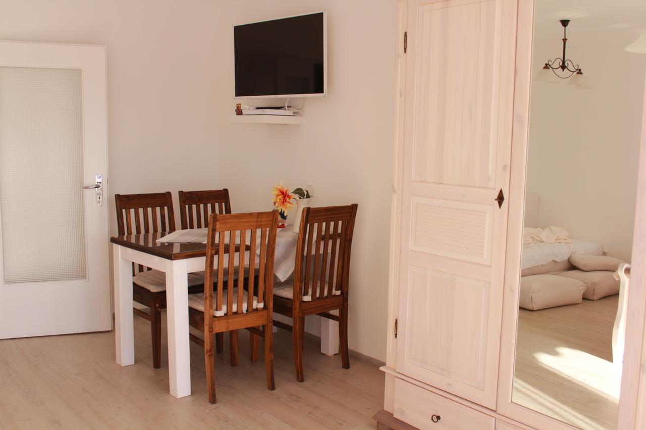 Mariaprimavera Apartment Am Kurpark Mit Schwarzwaldblick * * * * 바트크로찡엔 외부 사진